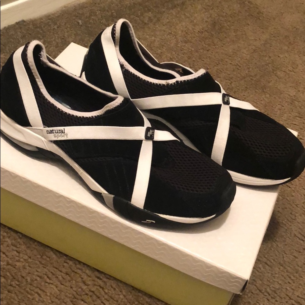 Dr. Scholl’s Natural Sport Sneaker